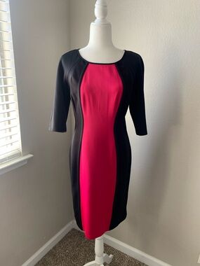 Sandra Darren Black & Fuchsia Colorblock Midi Dress